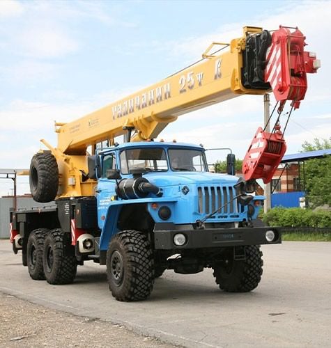 Возможности короткобазных кранов в Алуште